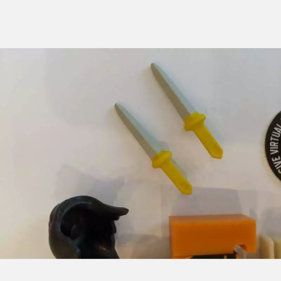 Roblox Series 10 Mystery Box Kingdom Simulator: Rogue Includes Virtual code - Picture 6 of 6